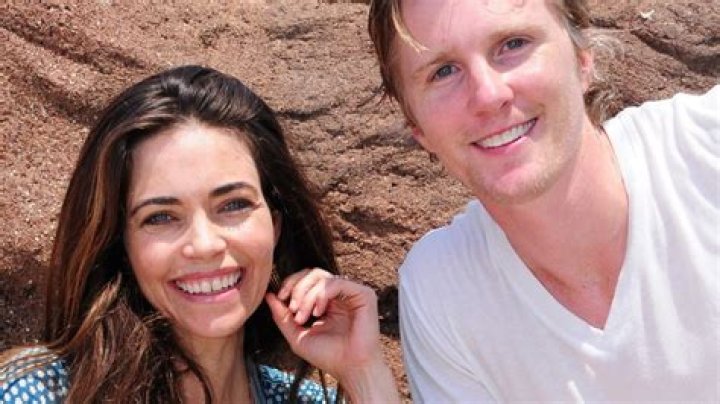 Thad Luckinbill Wife Amelia Heinle: Find Their Net Worth and Children Details