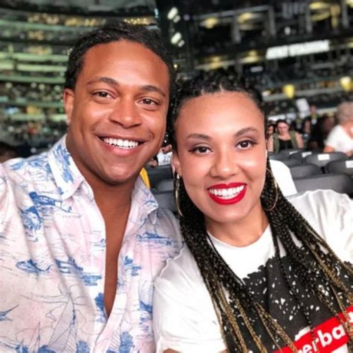 The Voice NOIVAS Ethnicity And Nationality: Meet His Wife Elissa Henry