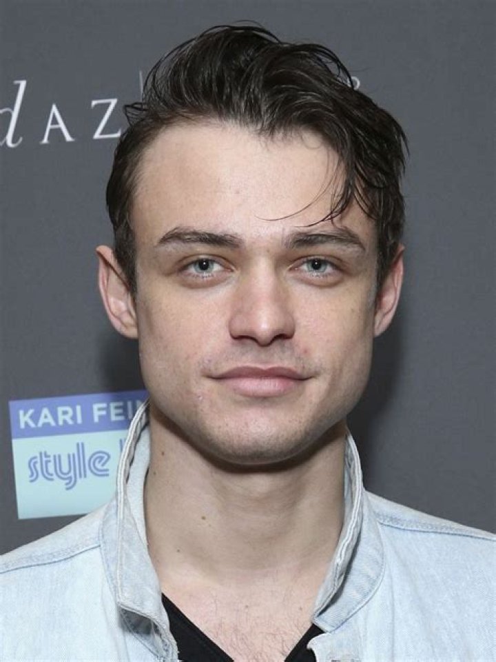 Thomas Doherty (TV Actor) - Age, Birthday, Bio, Facts, Family, Net Worth, Height & More