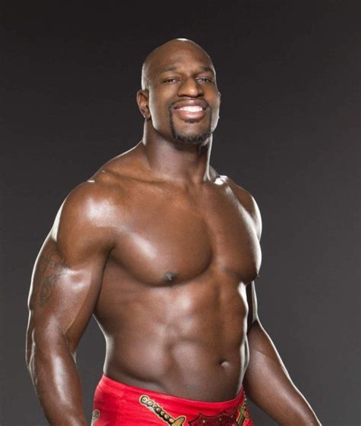 Titus O'Neil biografía, edad, altura, esposo, net worth, familia