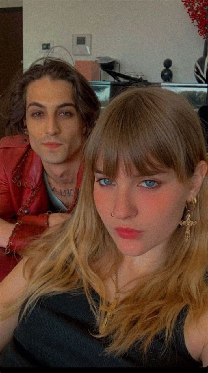 Victoria De Angelis Partner: Is Victoria De Angelis Dating Damiano David?