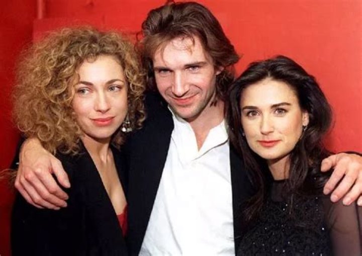 Why did Ralph Fiennes leave Alex Kingston? – Celebrity.fm – #1 Official Stars, Business & People Network, Wiki, Success story, Biography & Quotes