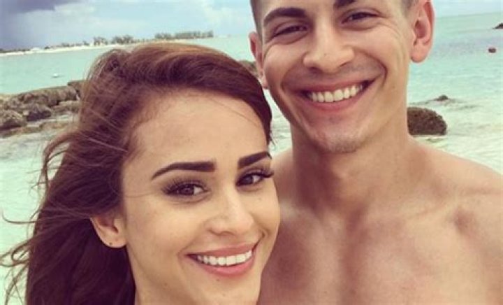 Why did Yanet and censor break up?